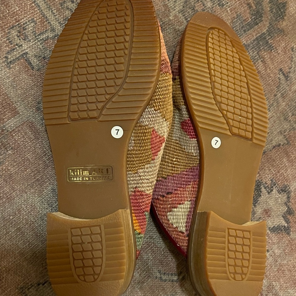 Woven Kilim Mules - Picture 6 of 6